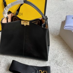 Fendi Bag/ 32 x 28 x 12 cm