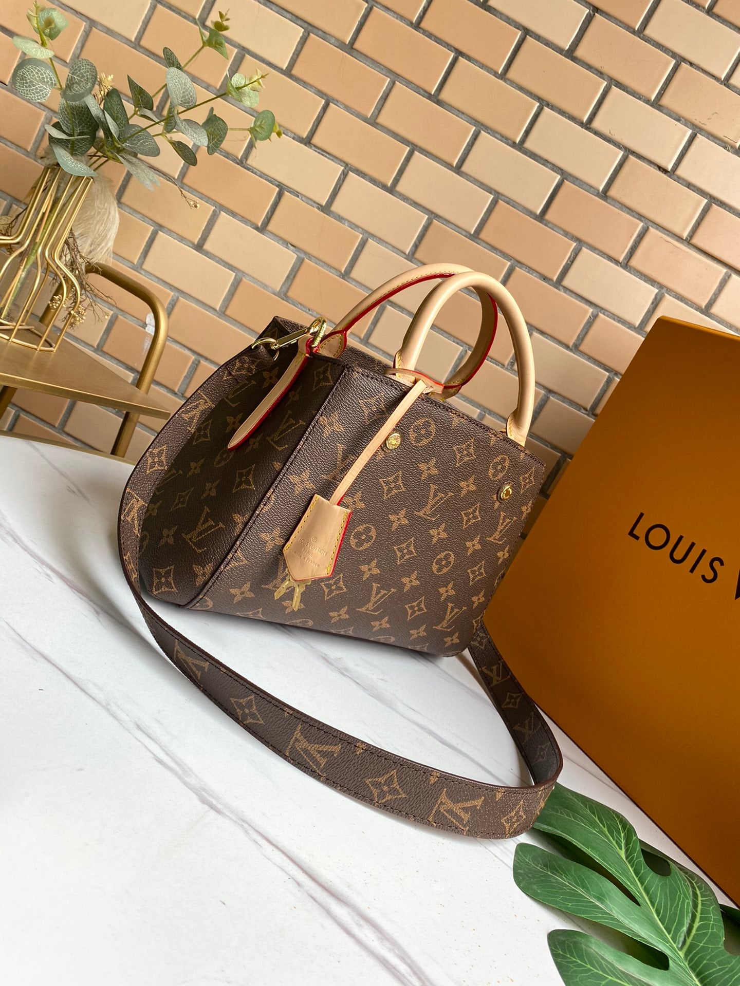 LV BAG/ 39*28*16cm