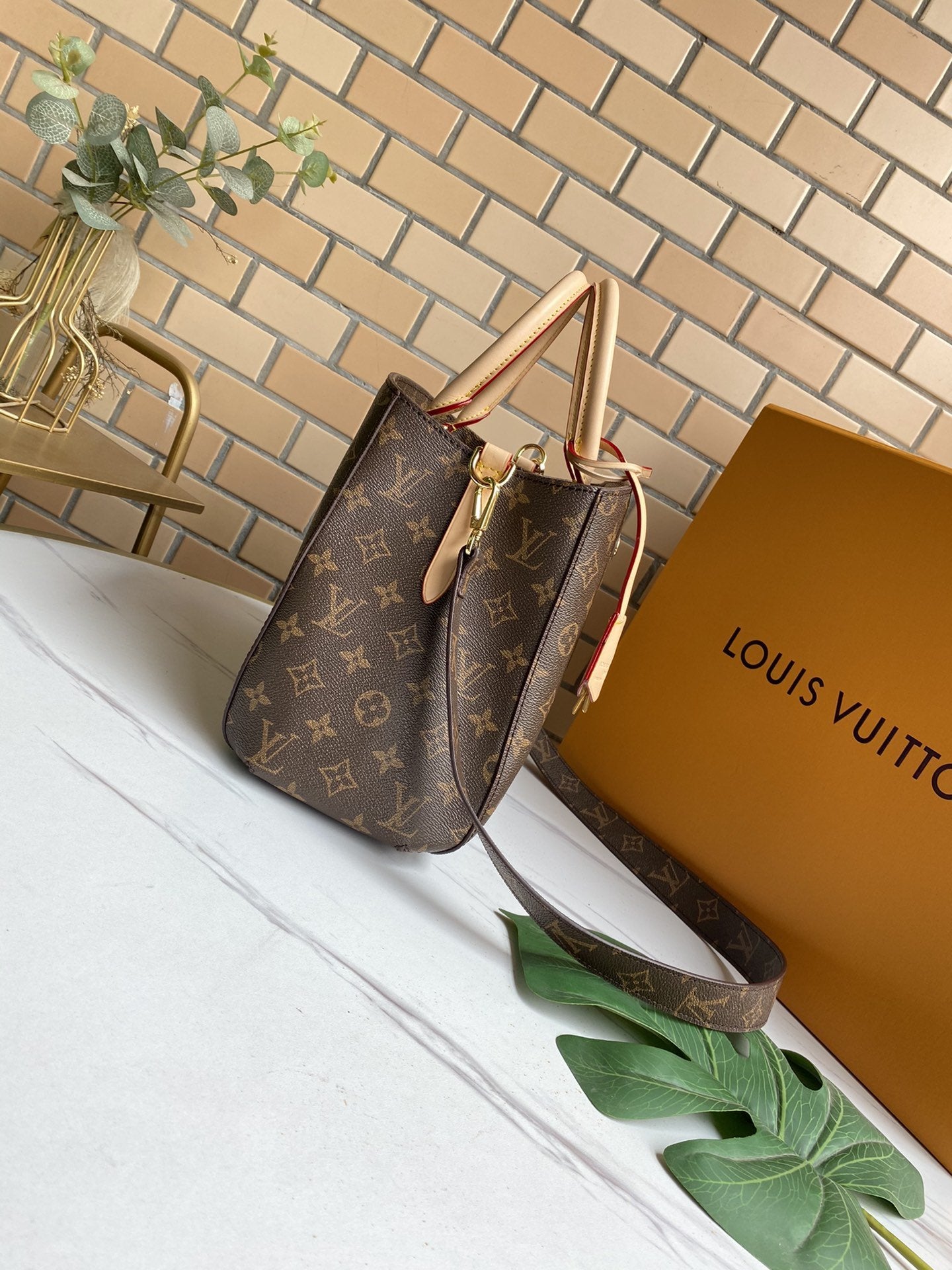 LV BAG/ 39*28*16cm