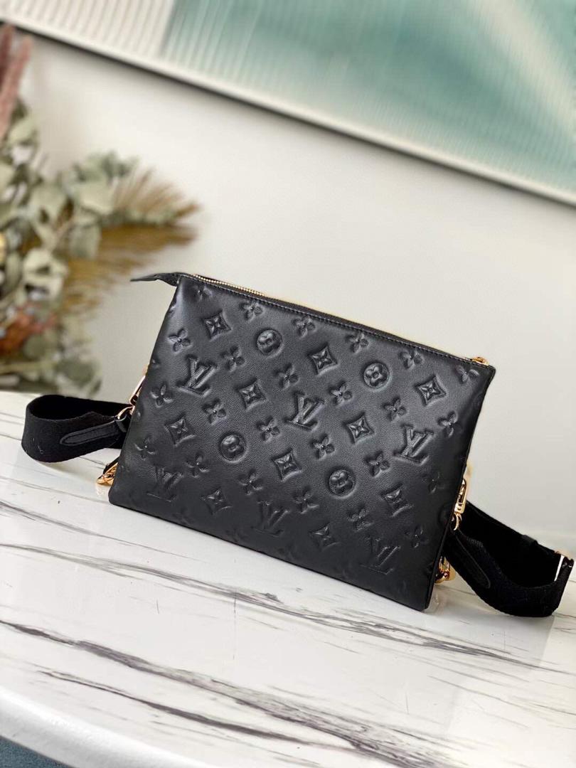 LV BAG/ 26 x 20 x 12 cm