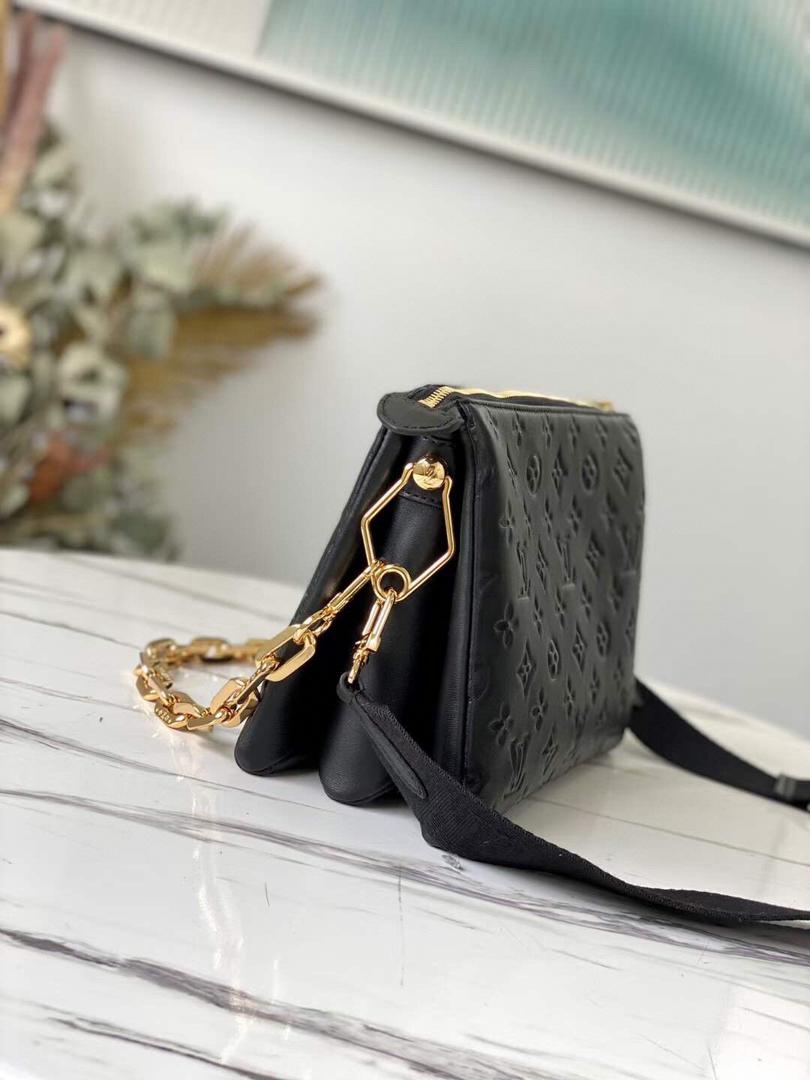 LV BAG/ 26 x 20 x 12 cm