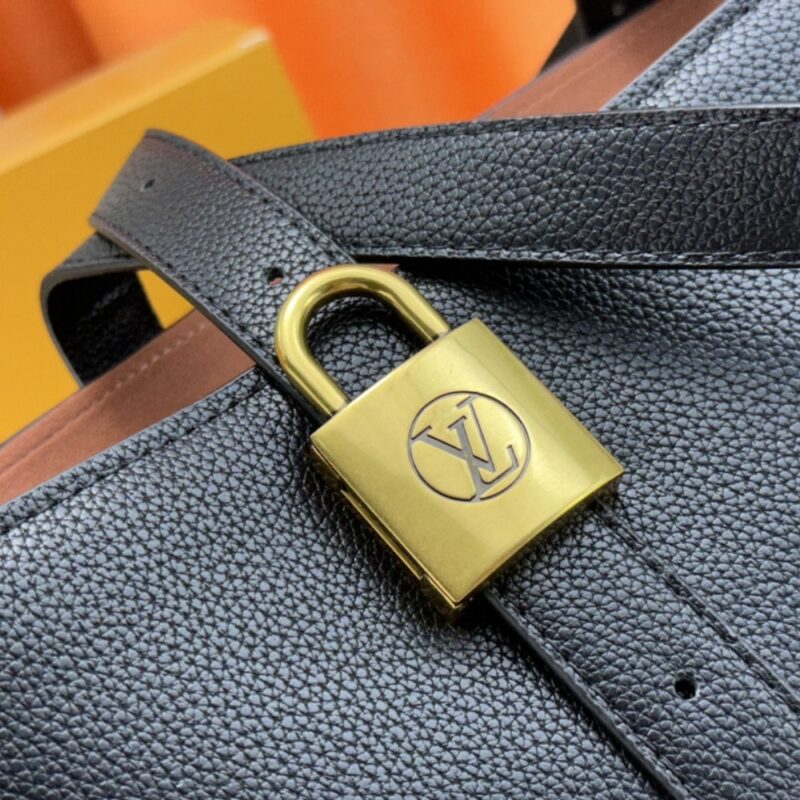 LV BAG/ 47 x 30 x 14 cm