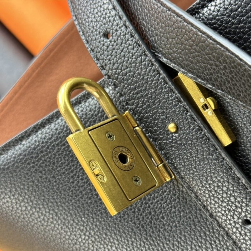 LV BAG/ 47 x 30 x 14 cm