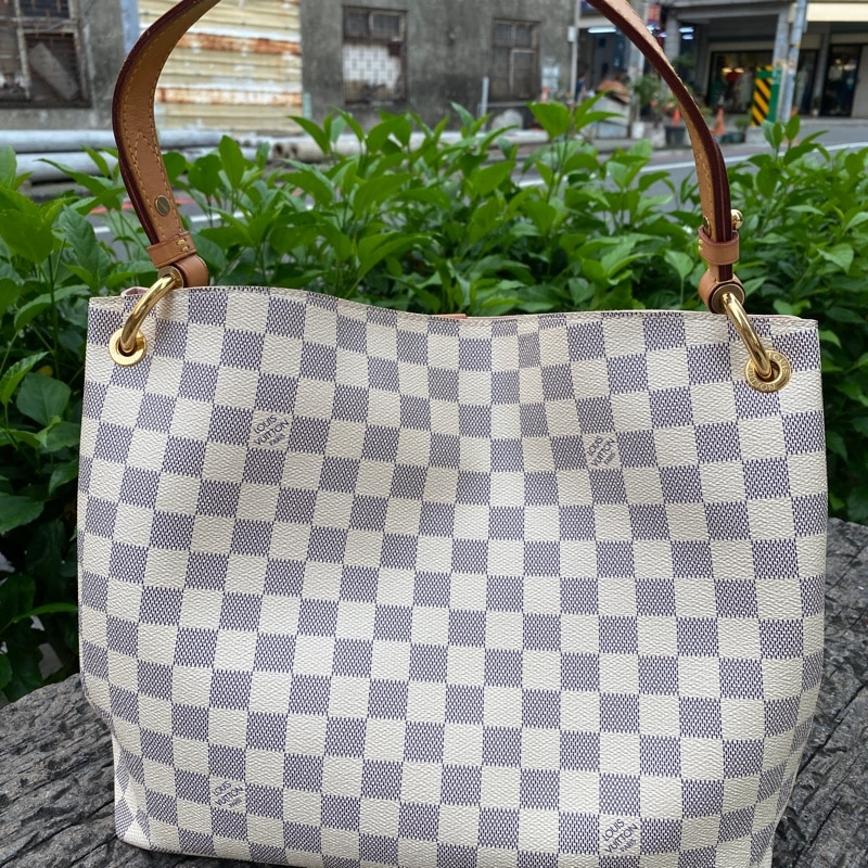 LV BAG/ 35 x 30 x 11 cm