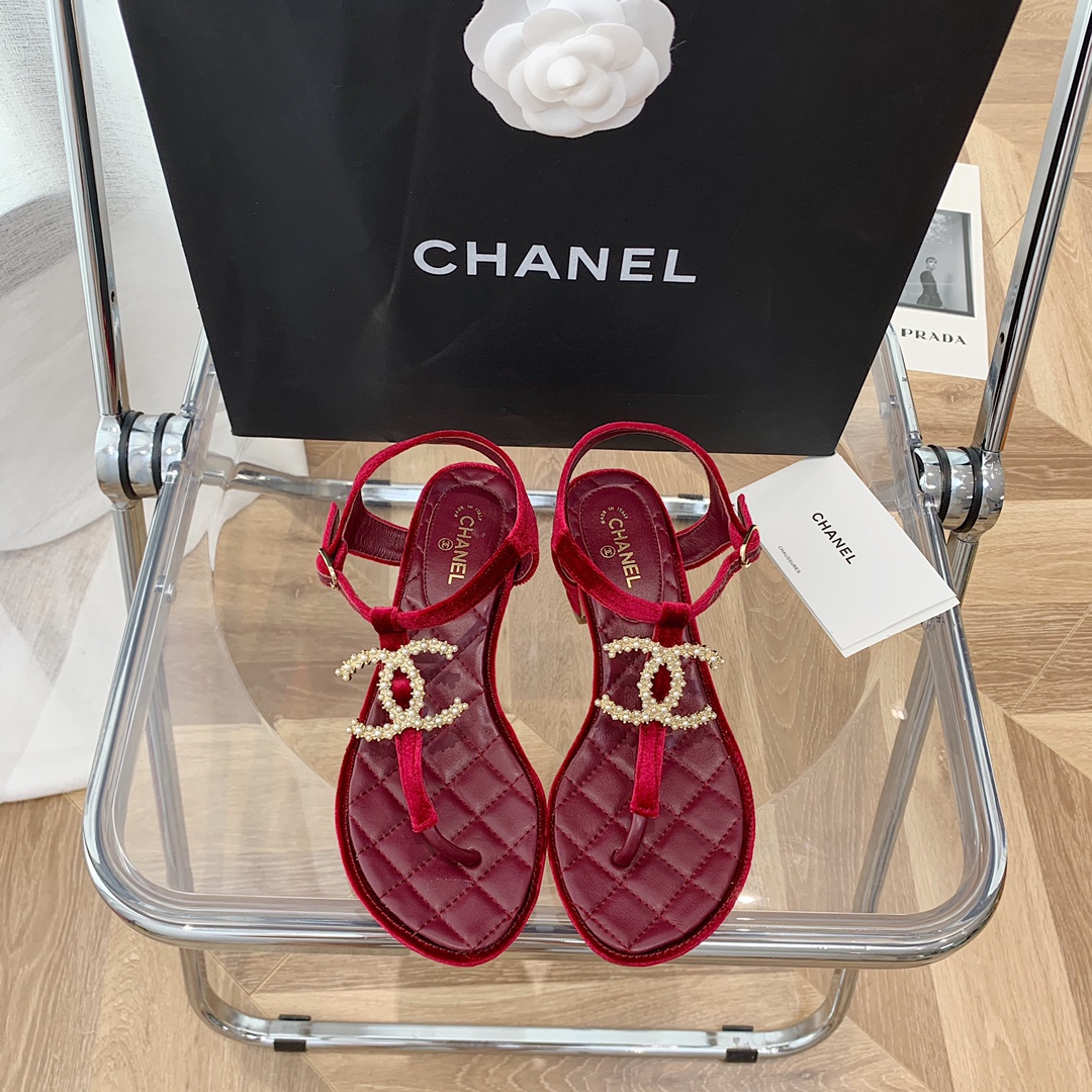 Cn SLIPPERS