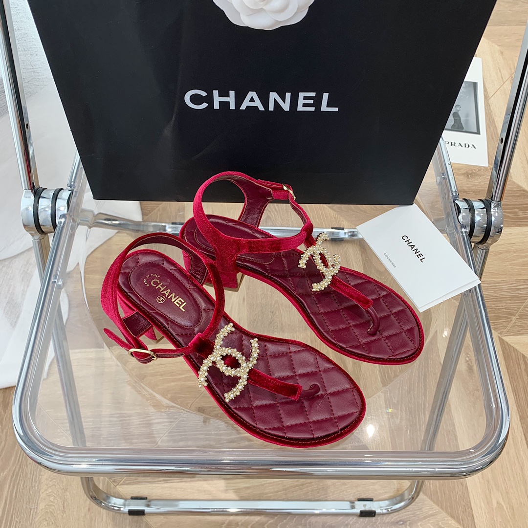 Cn SLIPPERS