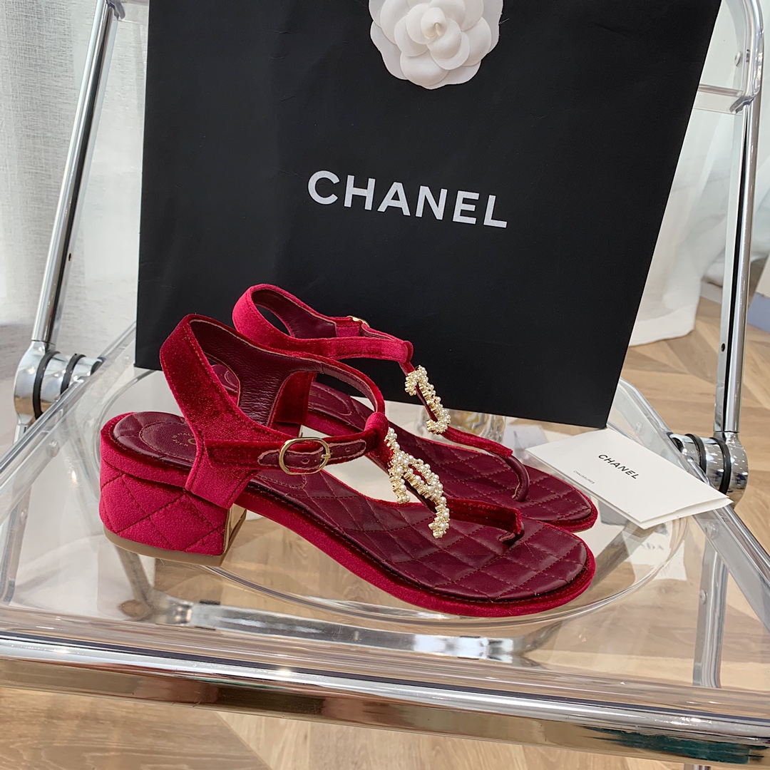 Cn SLIPPERS