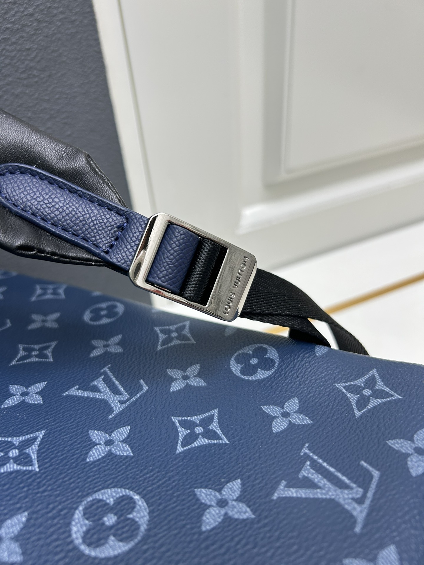 LV BAG/ 29 x 38 x 20cm 