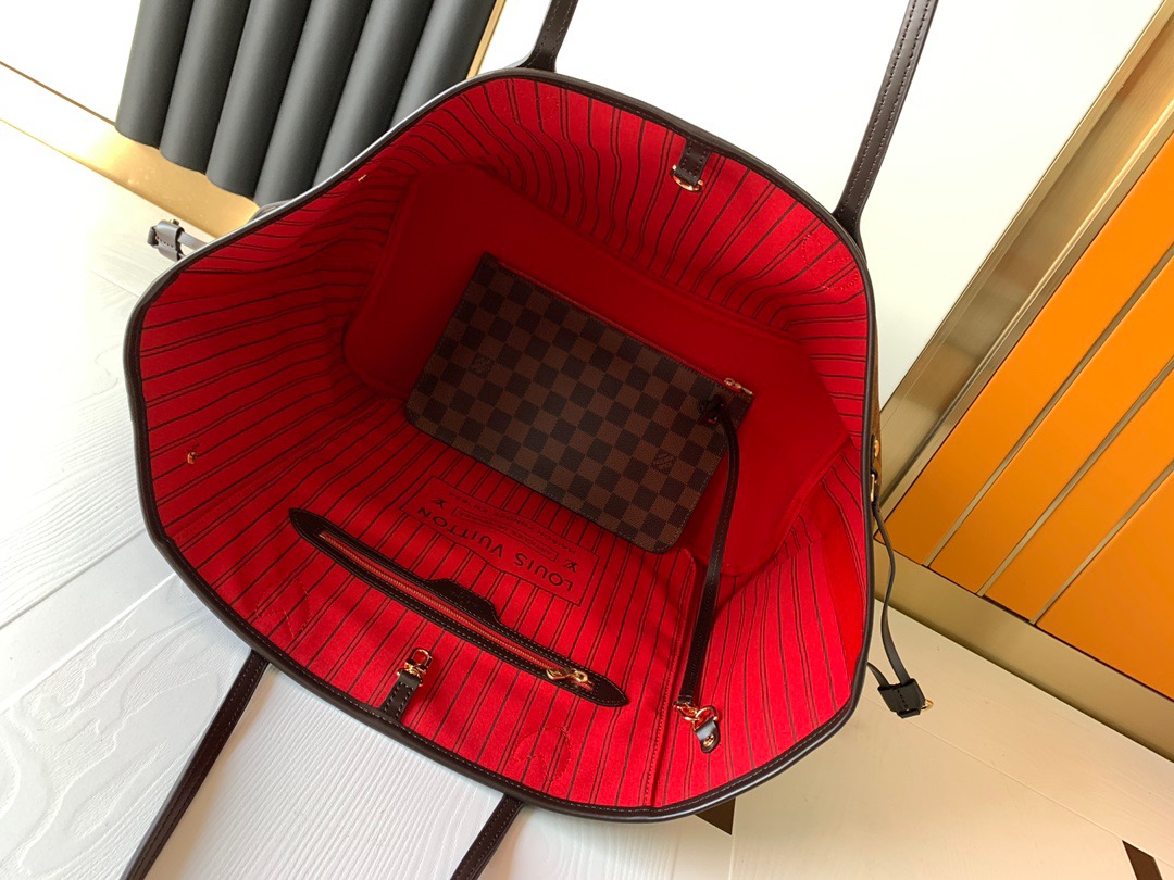 LV BAG/ 40 x 33 x 20 cm