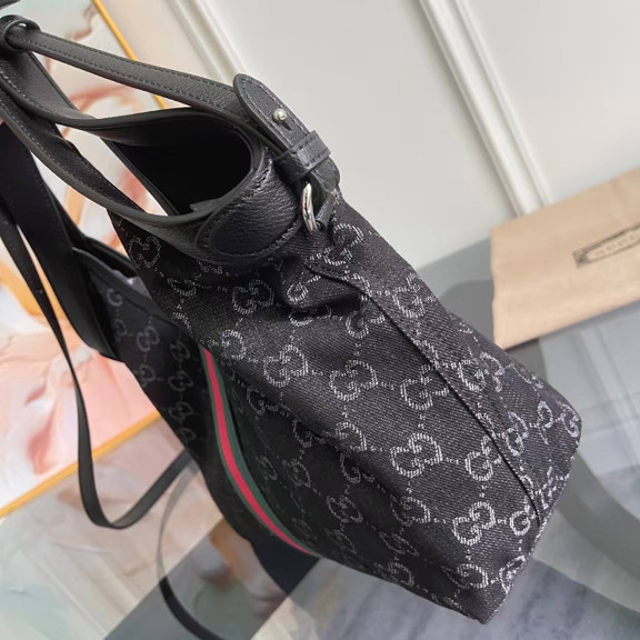 GG BAG/9.8"W x 7.9"H x 5.9"D