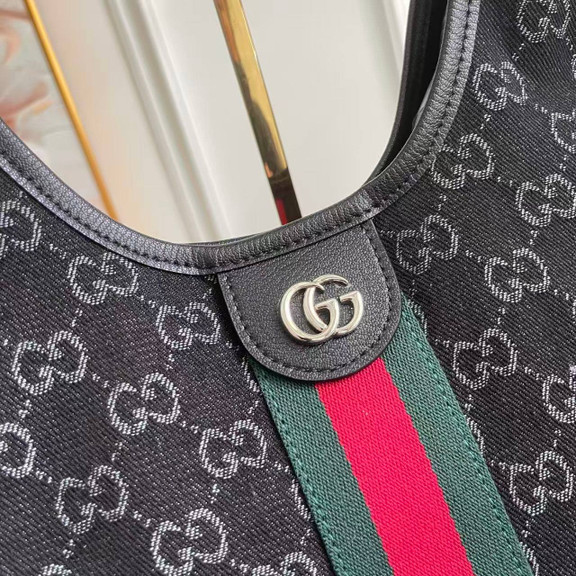 GG BAG/9.8"W x 7.9"H x 5.9"D