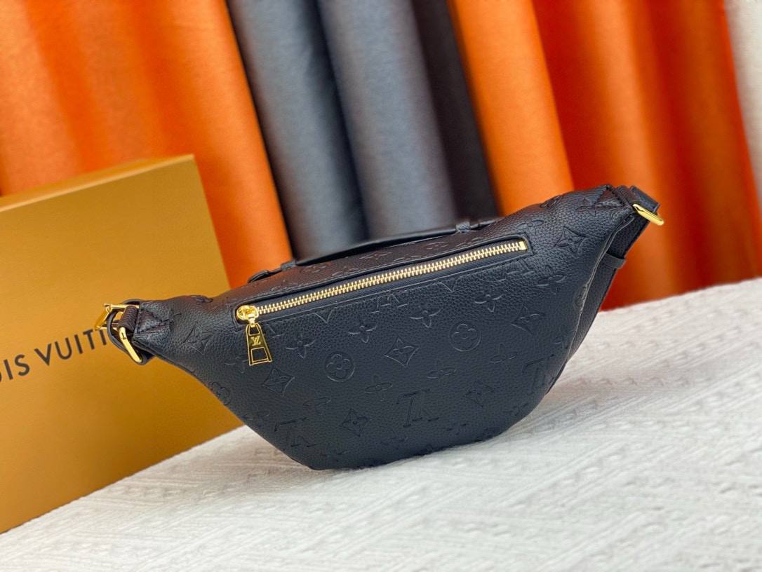 LV BAG/ 37 x 14 x 20 cm