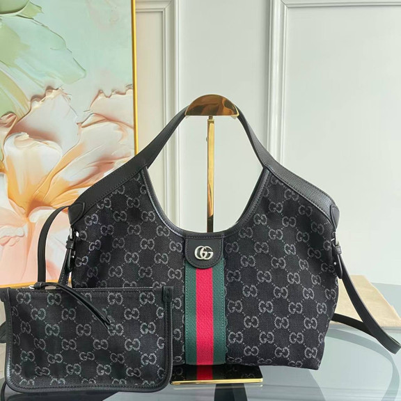 GG BAG/9.8"W x 7.9"H x 5.9"D