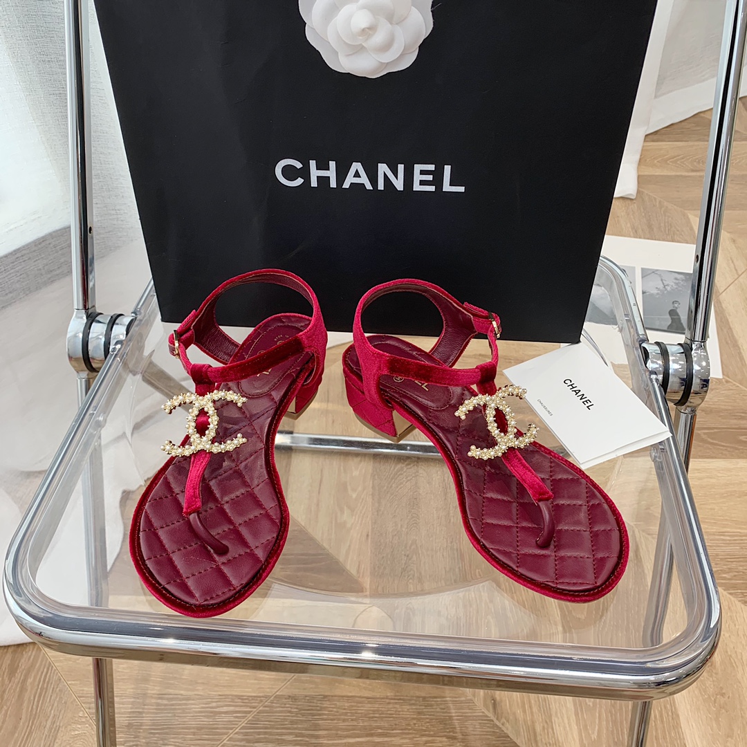 Cn SLIPPERS