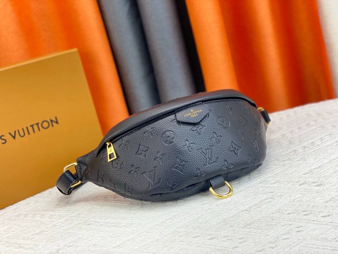 LV BAG/ 37 x 14 x 20 cm