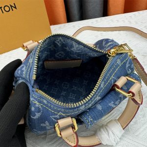 LV Bag/ 16 x 10 x 7.5 cm 