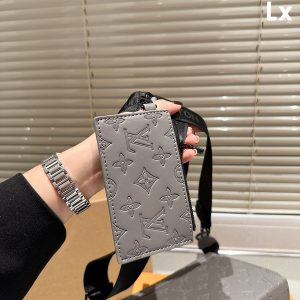 LV BAG/ 22 x14cm