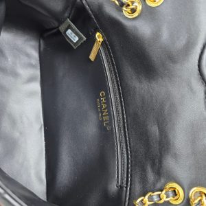 Chanel Bag/ 13.5 x 23 x 7cm