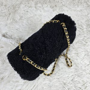 Chanel Bag/ 13.5 x 23 x 7cm