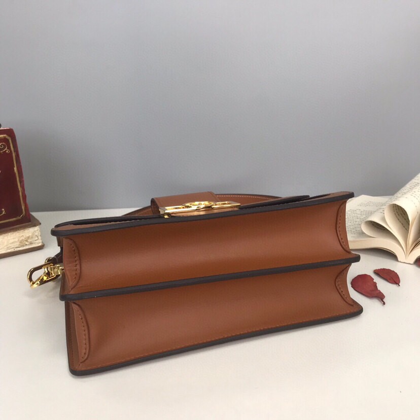 LV BAG/ 25 x 17 x 10.5 cm