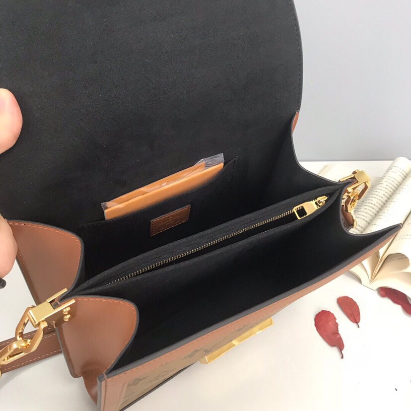 LV BAG/ 25 x 17 x 10.5 cm