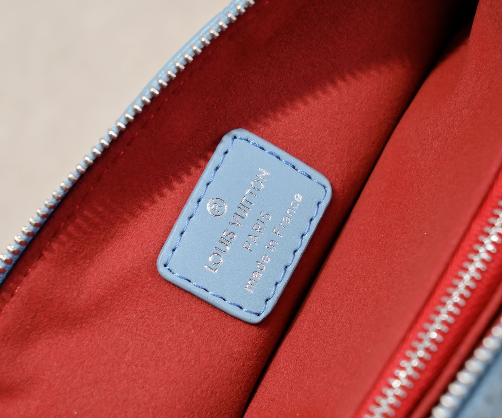 LV BAG/ 26 x 20 x 12 cm