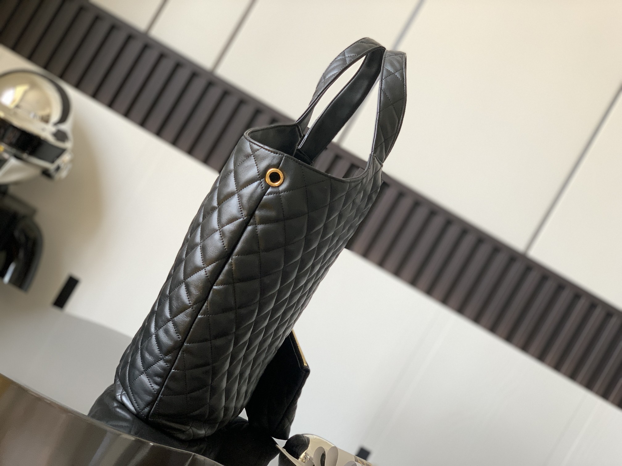  YSL BAG/ 43 x 38 x 8 cm