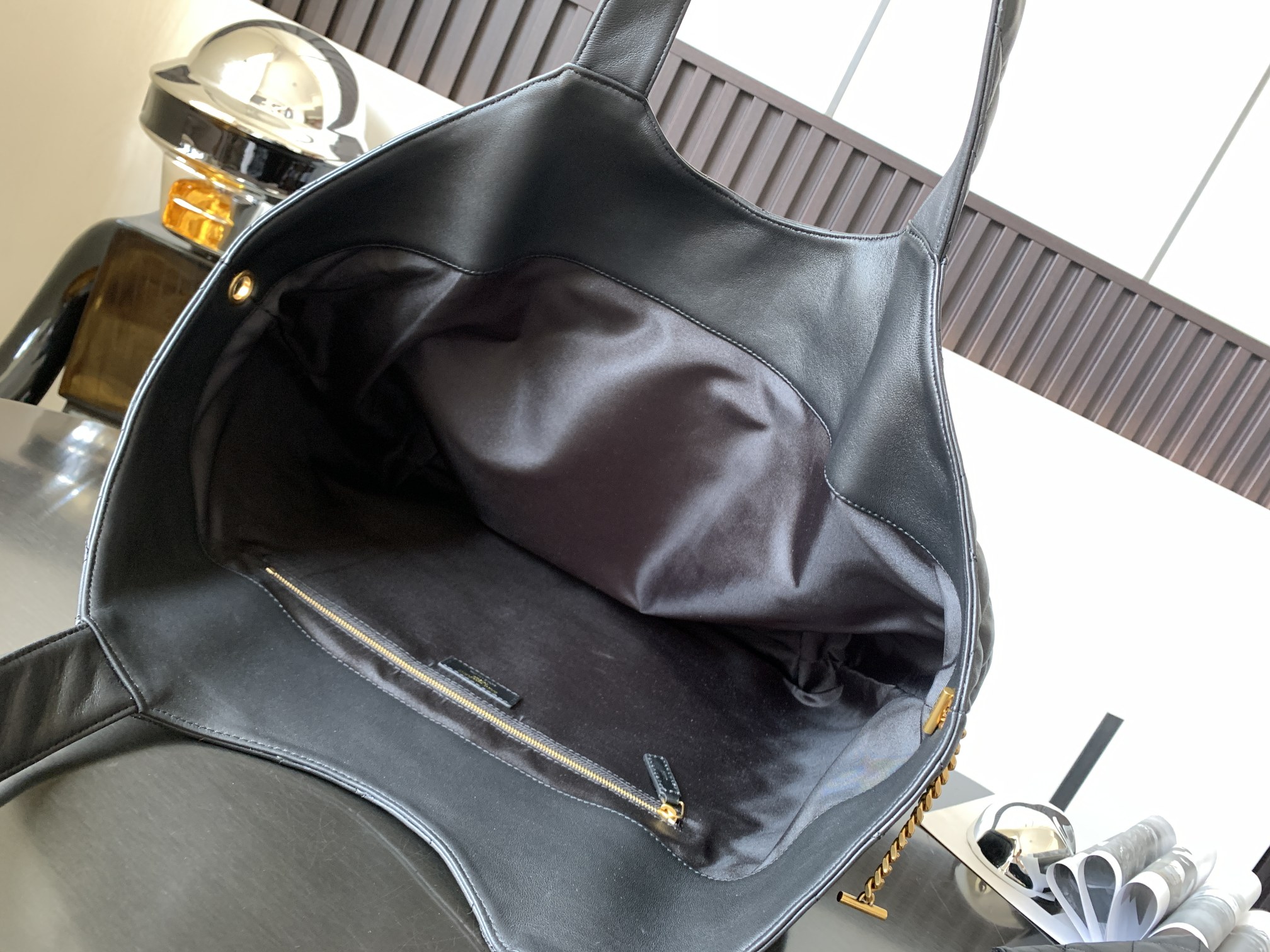  YSL BAG/ 43 x 38 x 8 cm