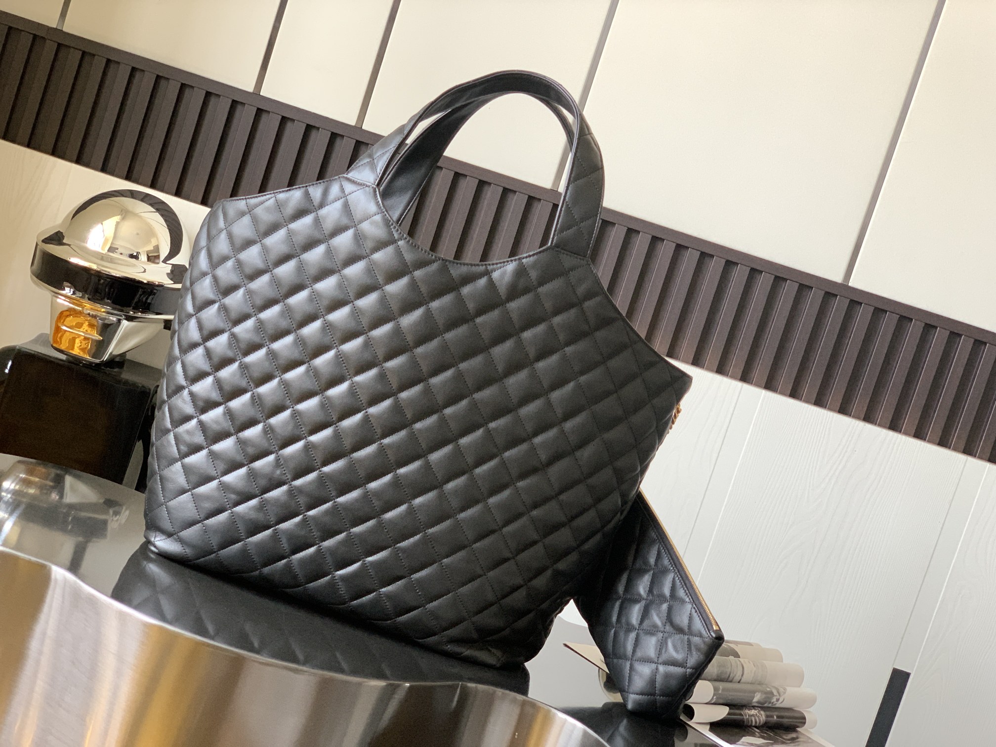  YSL BAG/ 43 x 38 x 8 cm