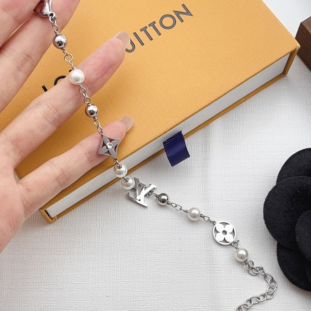LV BRACELET 