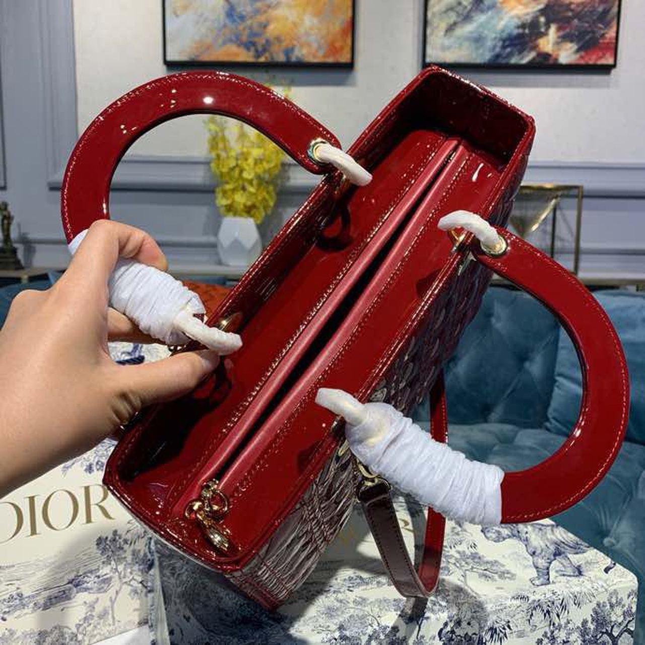 Dior bag/  32 x 25 x 11 cm 