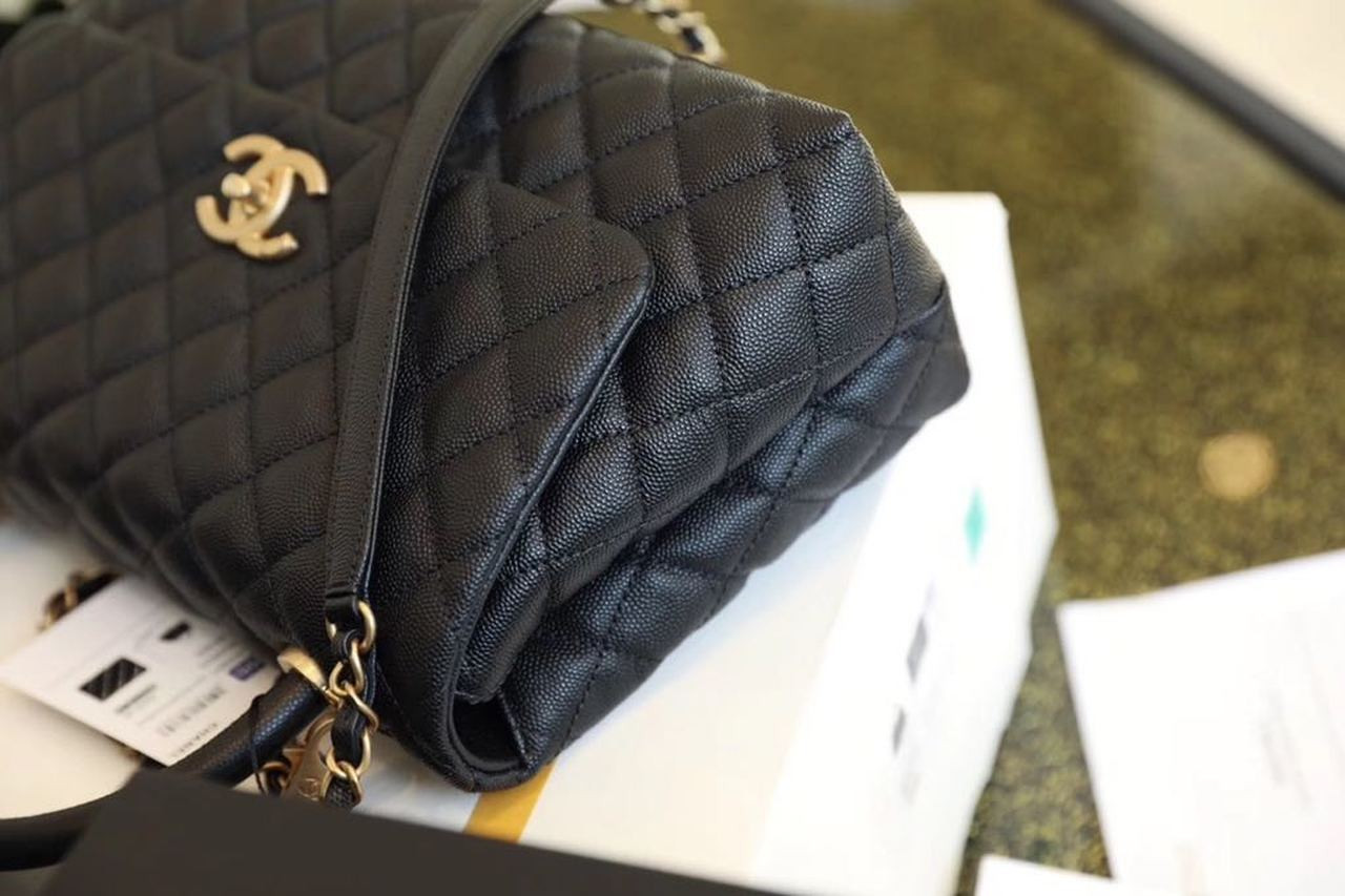 CN bag/ 28 x 10.5 x 17.5 cm