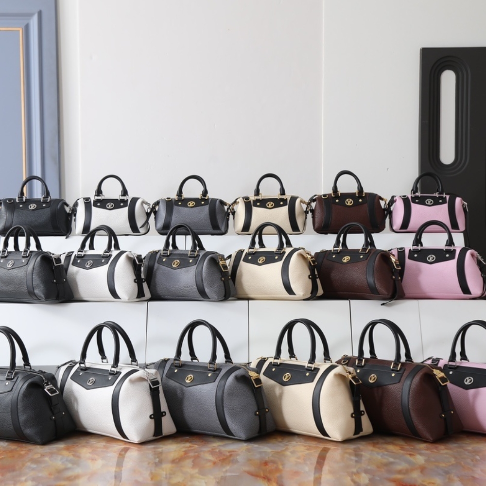 LV BAG/ 23 x 10 x 10 cm 