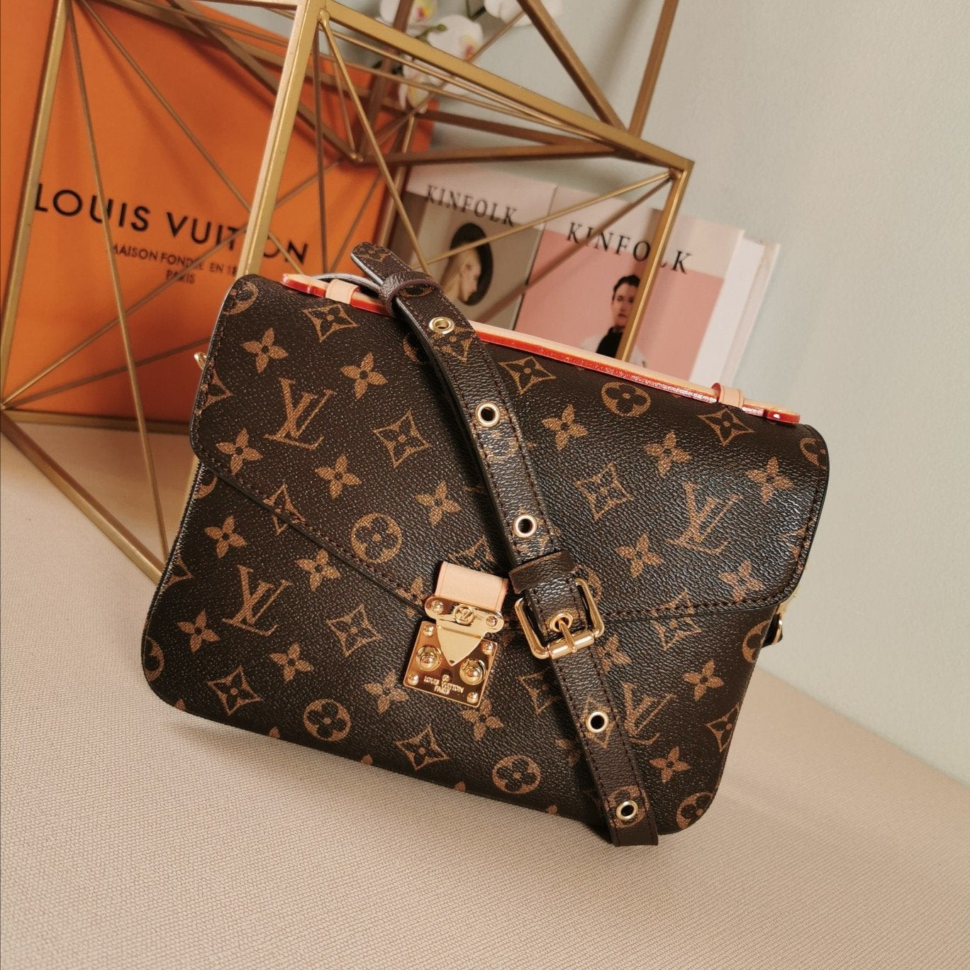 LV BAG