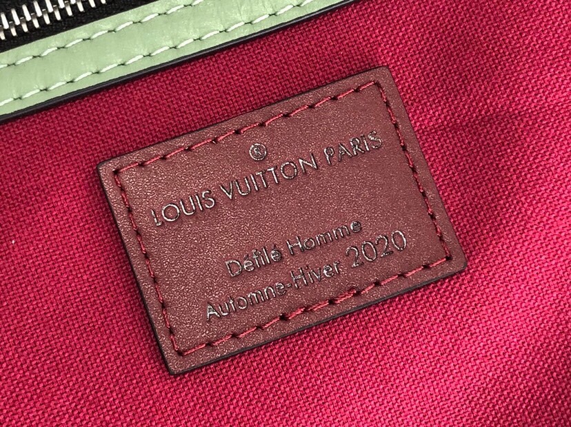 LV BAG/ 50 x 29 x 23 cm