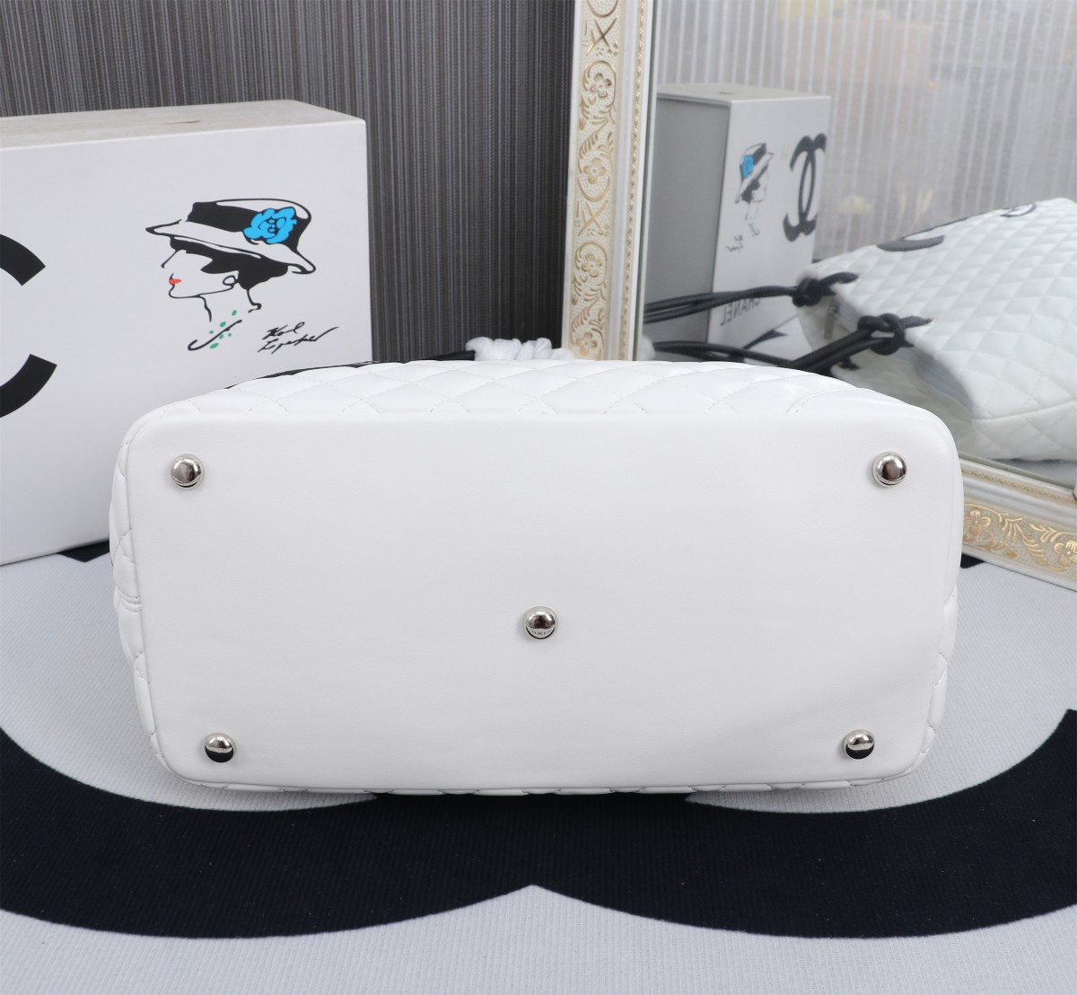 CN BAG/ 41 x 23 x 14 cm