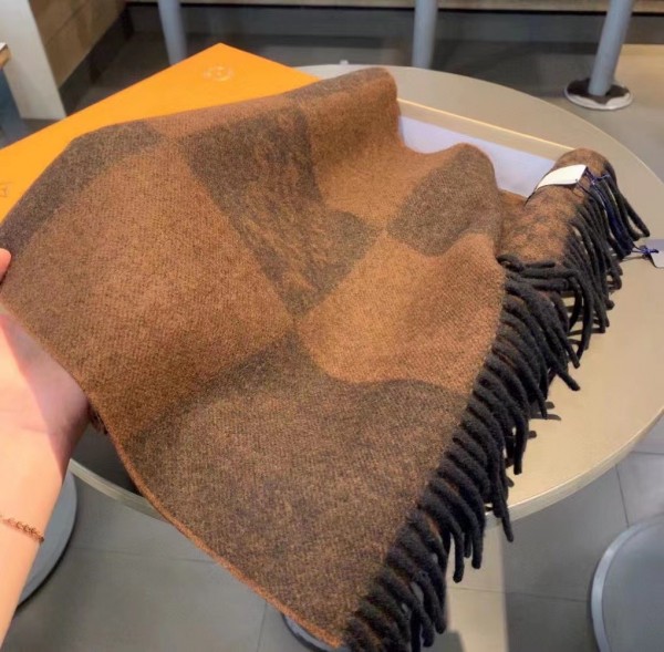 LV Scarf/  15.7 x 75.6 inches