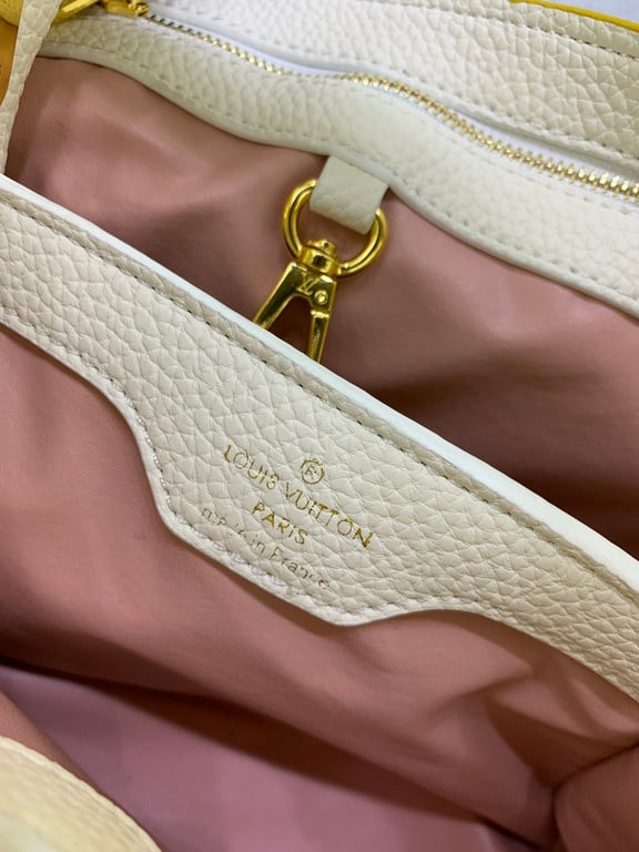 LV BAG/ 27 x 18 x 9cm