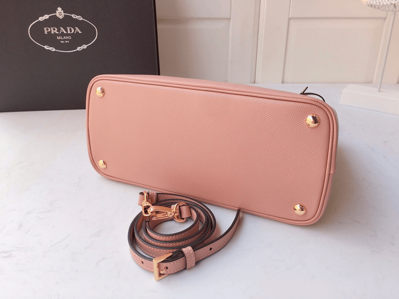 Prada bag/ 12 x 19 x 7 cm 