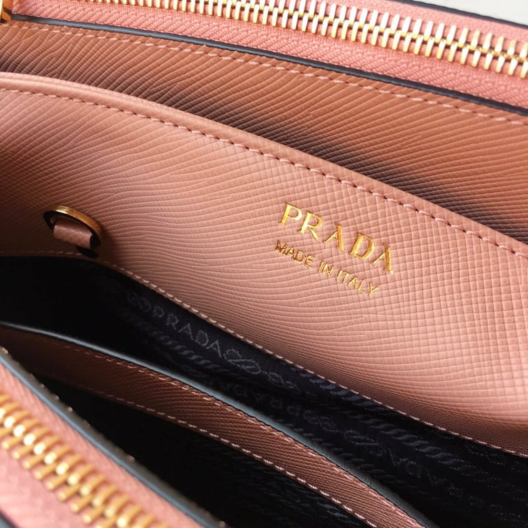 Prada bag/ 12 x 19 x 7 cm 