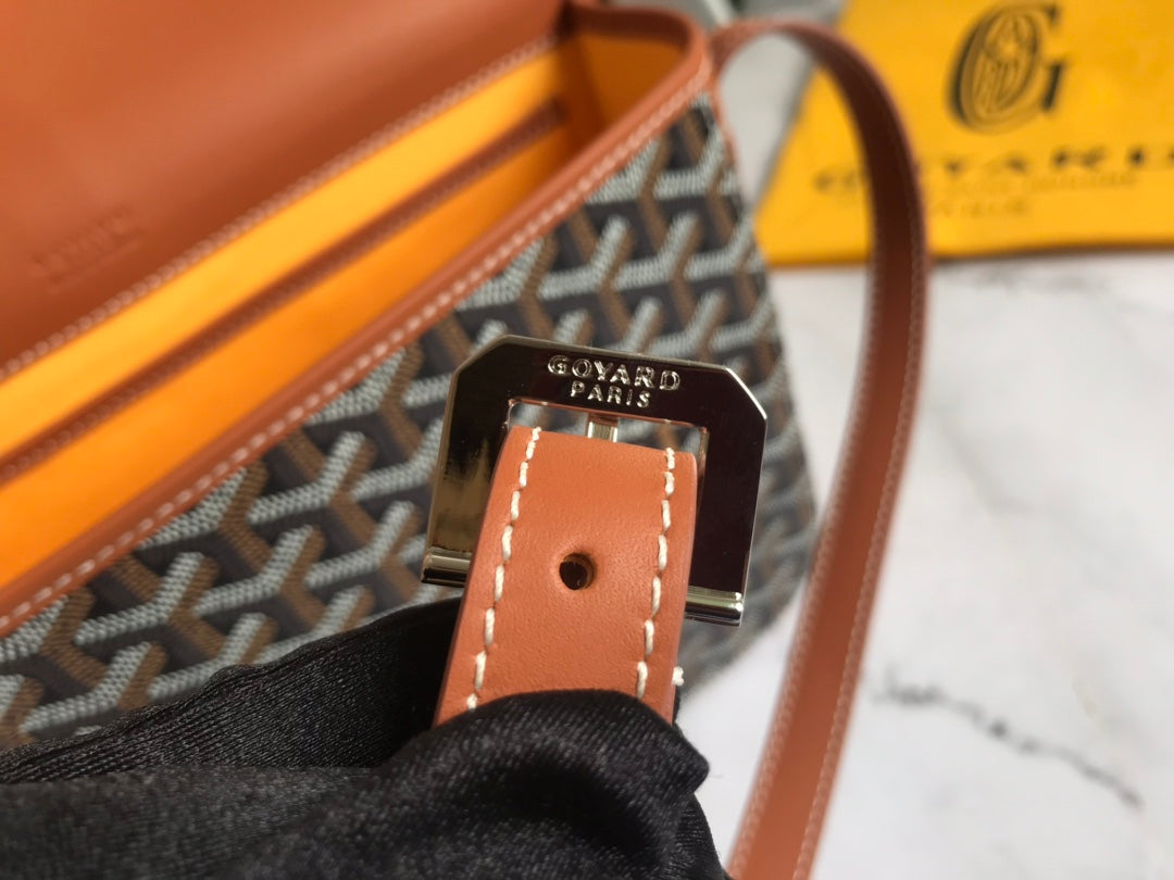 GY BAG/ 26 x 17 cm