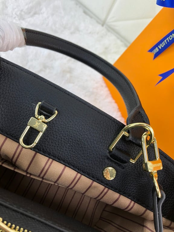 LV BAG/ 33 x 23 x 15 cm