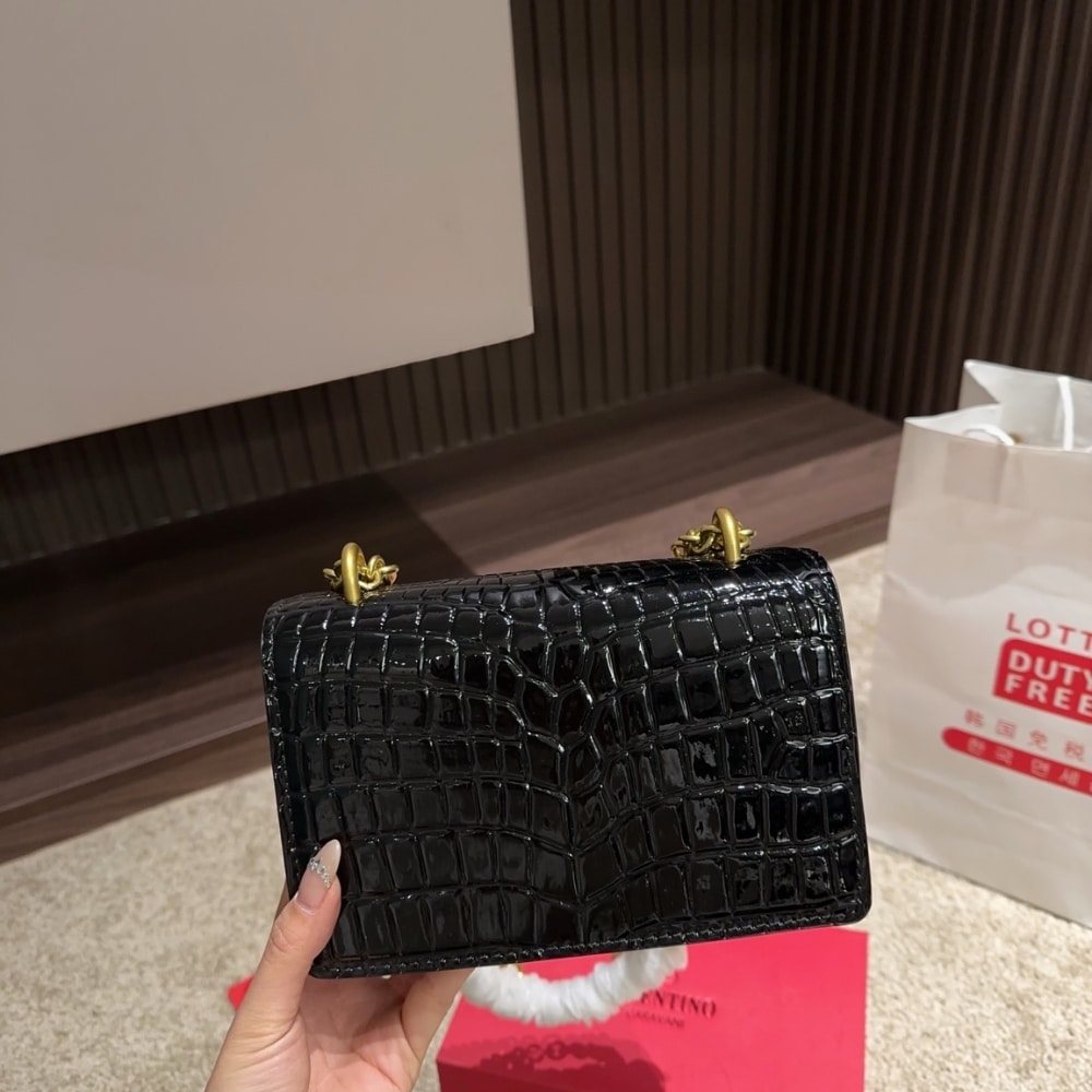 Valentino bag/ 19 x 12 cm