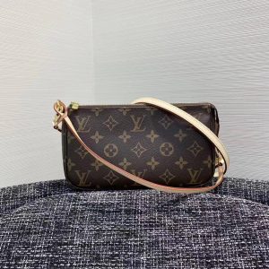 LV Bag/ 17*15*8cm