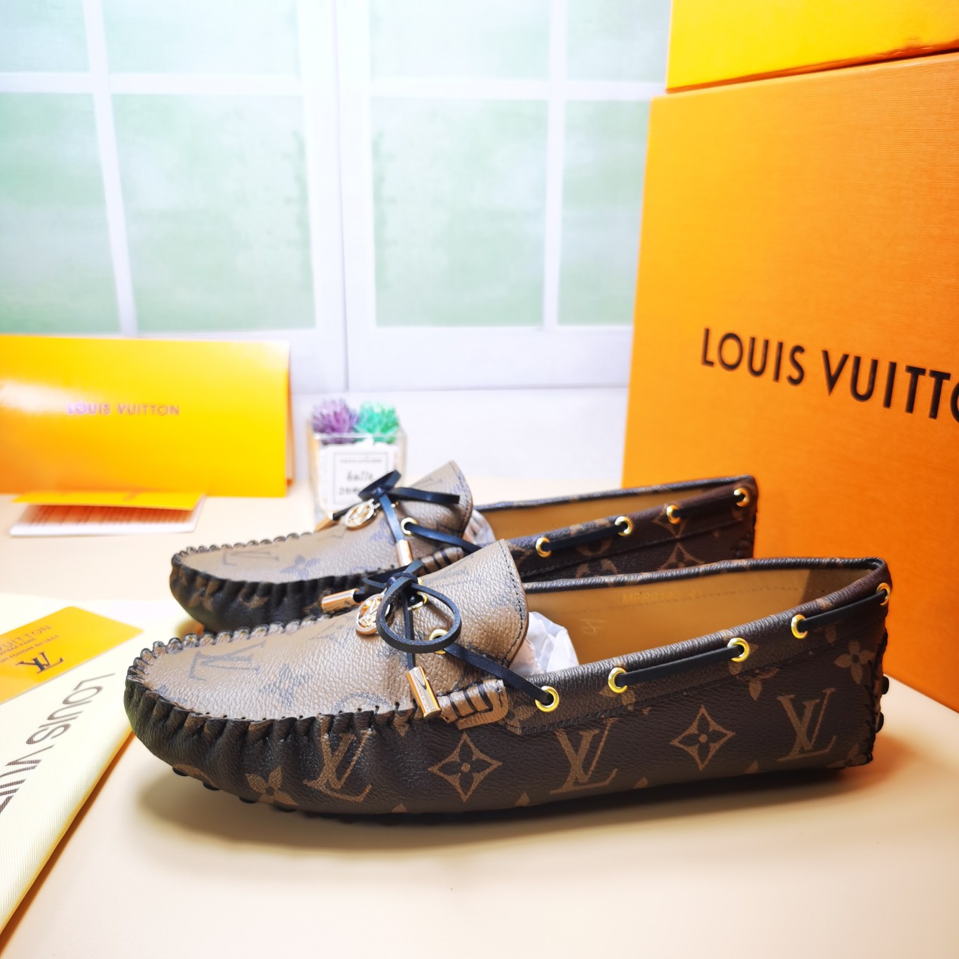 LV SHOES