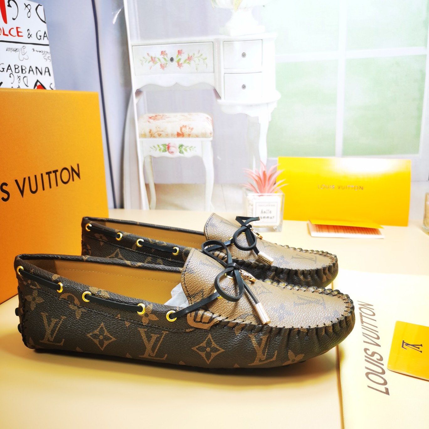 LV SHOES