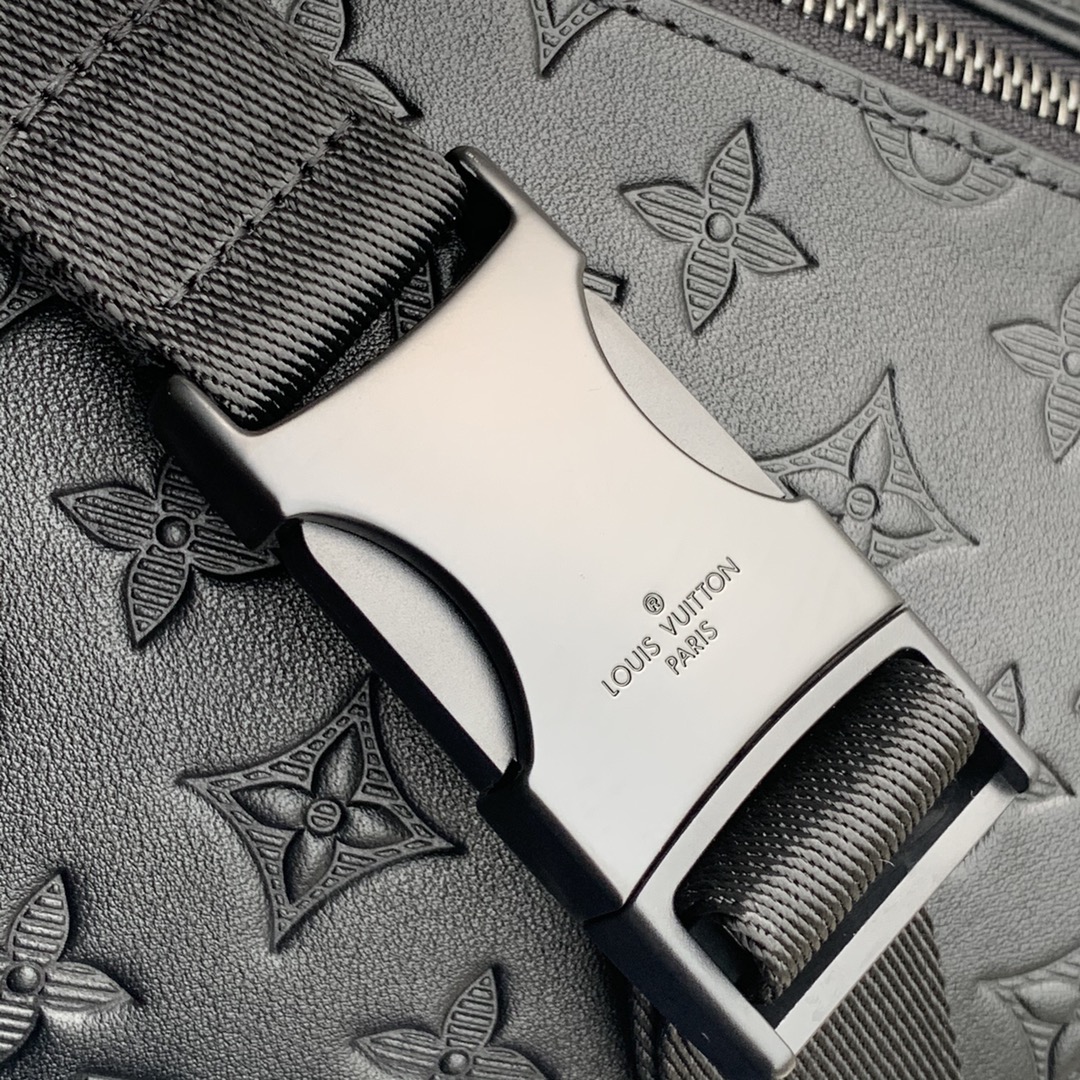 LV Bag/ 47 x 20 x 9 cm