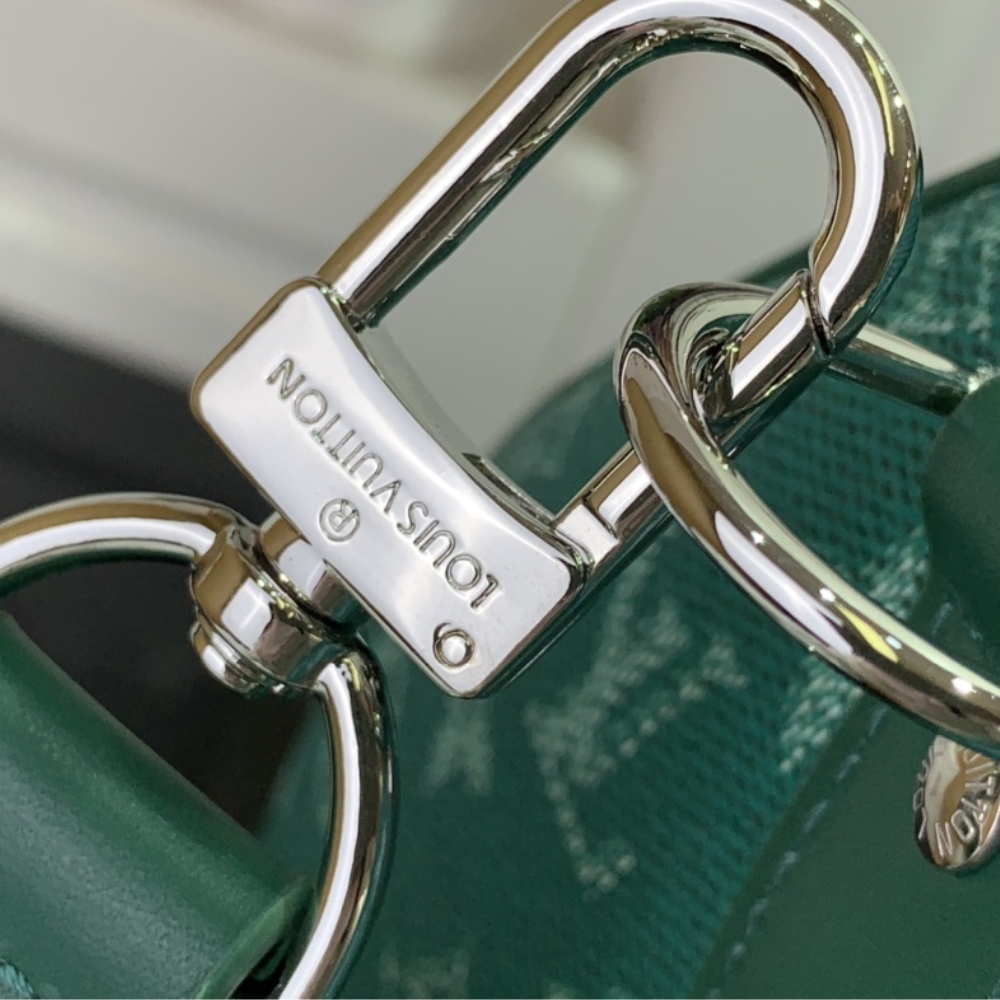 LV BAG/ 50 x 29 x 23 cm