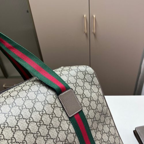 Gucci Bag/ 45.5 x 29 x 27 cm/