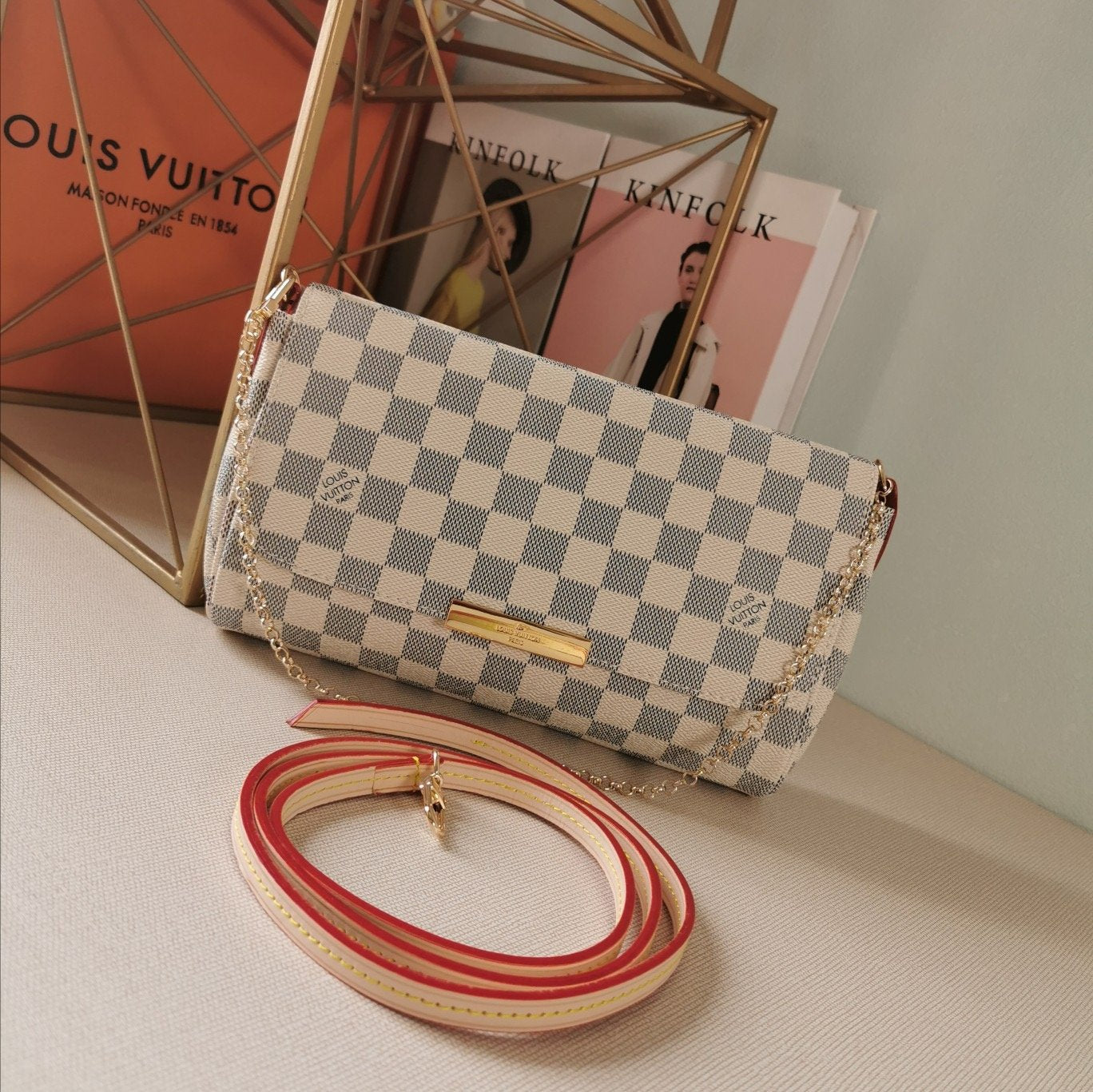 LV BAG/ 28*17*4cm